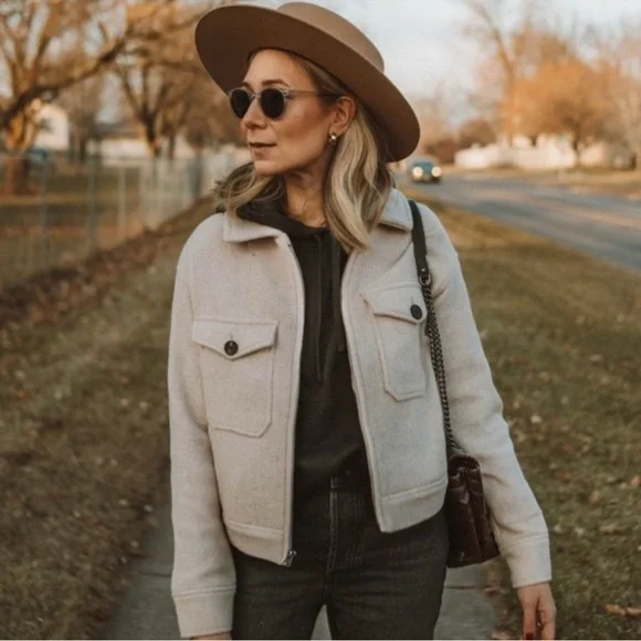 Everlane Cream Utility Jacket - Picture 1 of 9